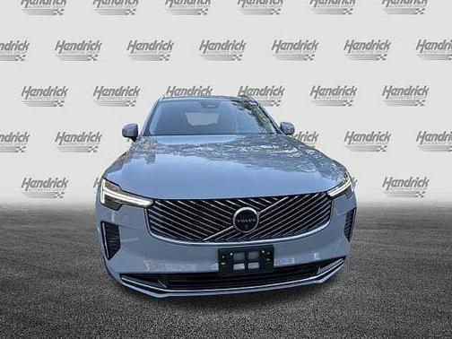 2025 Volvo XC90 Plus