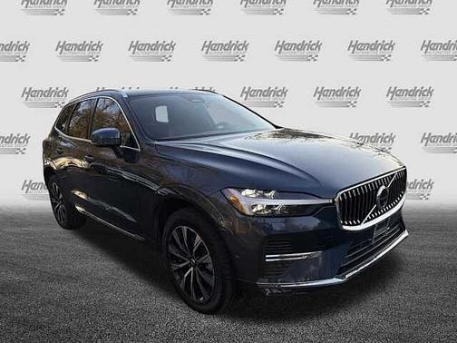 2023 Volvo XC60 Plus Bright Theme