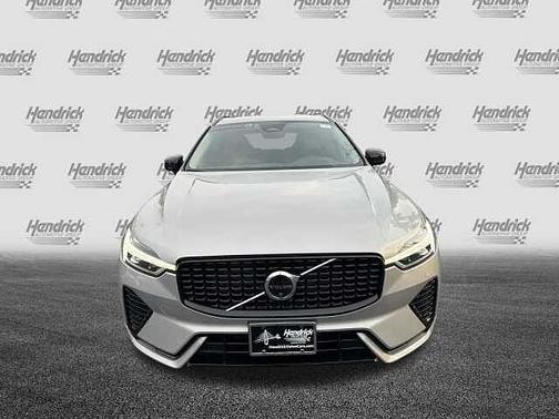 2025 Volvo XC60 Plus