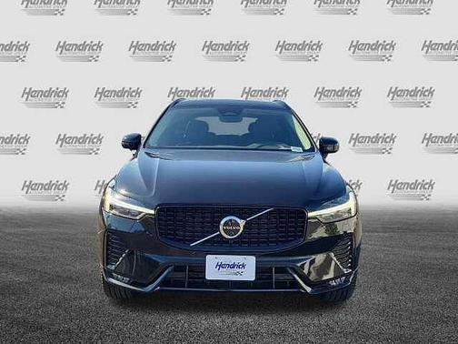 2025 Volvo XC60 Plus