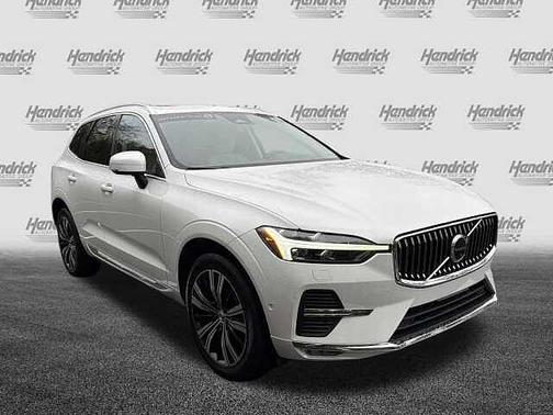 Crystal White 2023 Volvo XC60 Plus