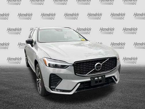 2025 Volvo XC60 Plus