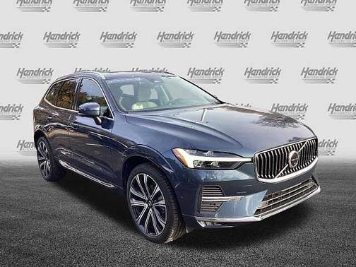 2023 Volvo XC60 Ultimate Bright Theme