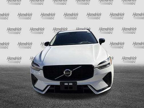 2025 Volvo XC60 Plus