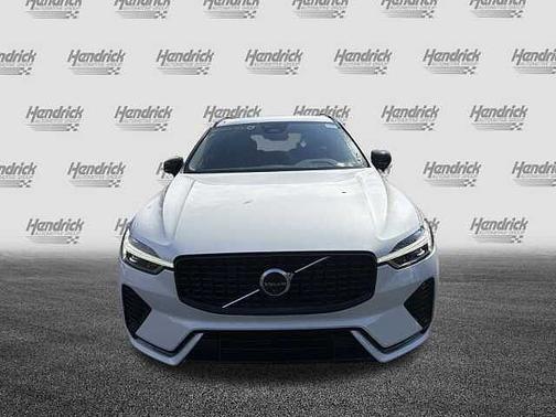 2025 Volvo XC60 Plus