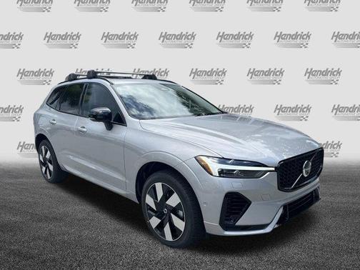 2025 Volvo XC60 Plug-In Hybrid T8 Plus