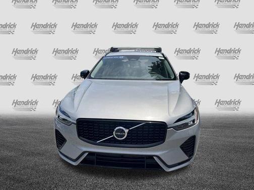2025 Volvo XC60 Plug-In Hybrid T8 Plus