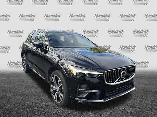 Onyx Black 2023 Volvo XC60 Plus
