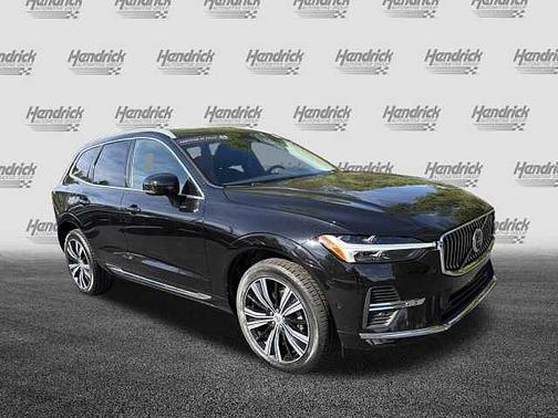 Onyx Black 2023 Volvo XC60 Plus