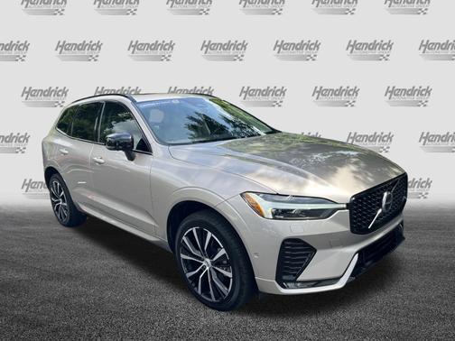 2024 Volvo XC60 Plus Dark Theme