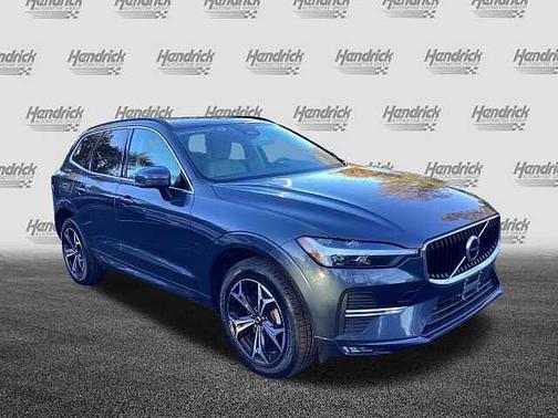 2022 Volvo XC60 Momentum