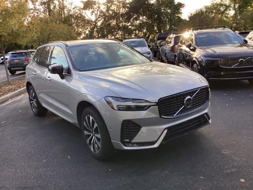 2025 Volvo XC60 Plus