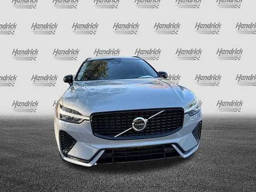 2025 Volvo XC60 Plus