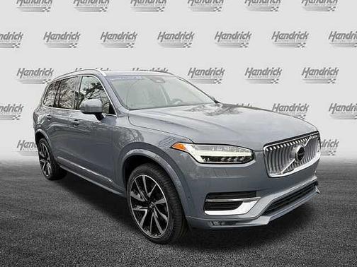 2023 Volvo XC90 Plus