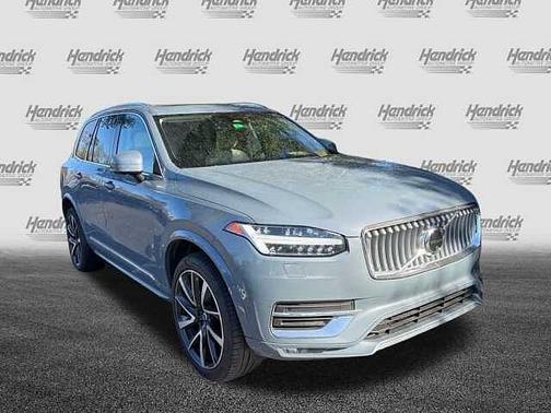2023 Volvo XC90 Plus