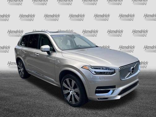 2024 Volvo XC90 B5 Plus Bright Theme