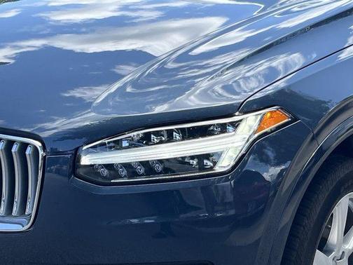 2024 Volvo XC90 B5 Core Bright Theme