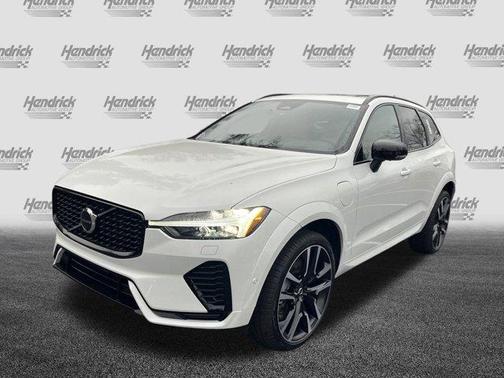 2025 Volvo XC60 Plug-In Hybrid T8 Ultra