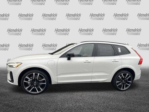 2025 Volvo XC60 Plug-In Hybrid T8 Ultra
