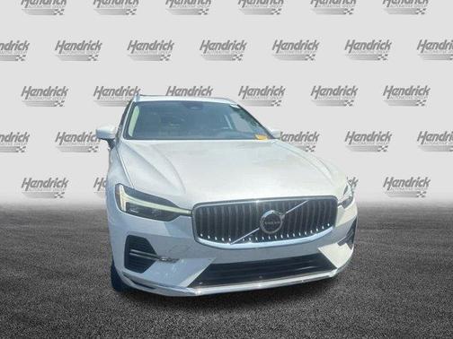 2022 Volvo XC60 Recharge Plug-In Hybrid T8 Inscription Expression Extended Range
