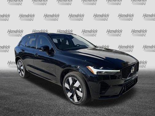 2025 Volvo XC60 Plug-In Hybrid T8 Plus