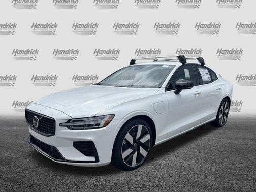 2024 Volvo S60 Recharge Plug-In Hybrid T8 Core Dark Theme