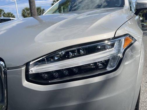 2024 Volvo XC90 B6 Core Bright Theme