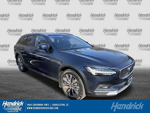2022 Volvo V90 Cross Country Cross Country