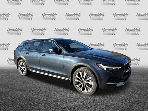 2022 Volvo V90 Cross Country Cross Country