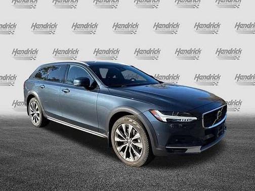2022 Volvo V90 Cross Country Cross Country