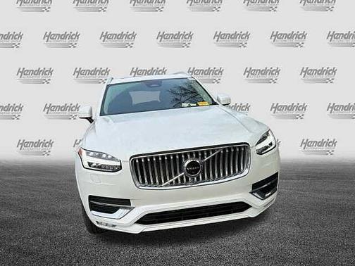 2023 Volvo XC90 Plus