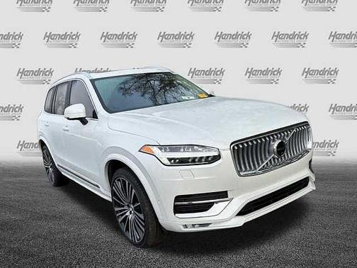2023 Volvo XC90 Plus
