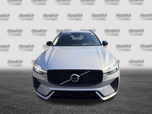 2025 Volvo XC60 Plus