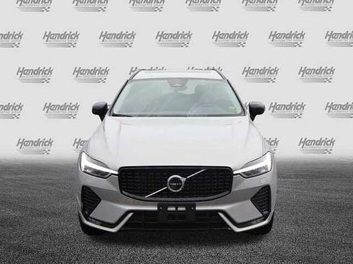 2025 Volvo XC60 Plus