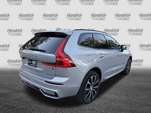 2025 Volvo XC60 Plus
