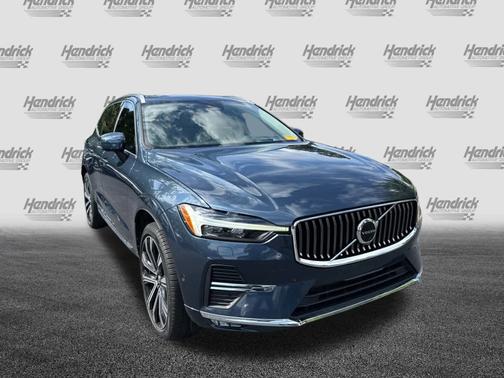 2023 Volvo XC60 Ultimate Bright Theme
