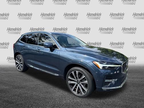 2023 Volvo XC60 Ultimate Bright Theme