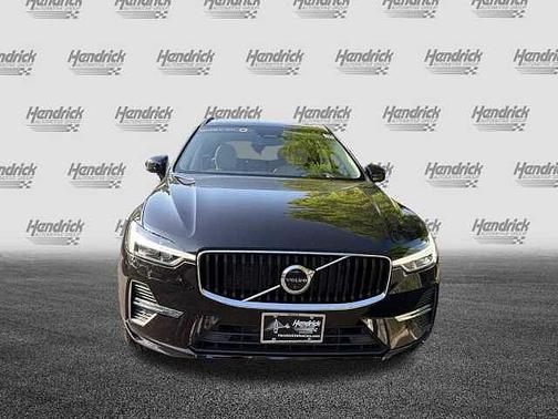 Onyx Black 2022 Volvo XC60 Momentum