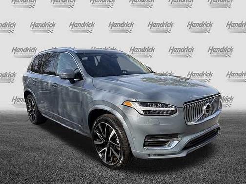 2023 Volvo XC90 Plus