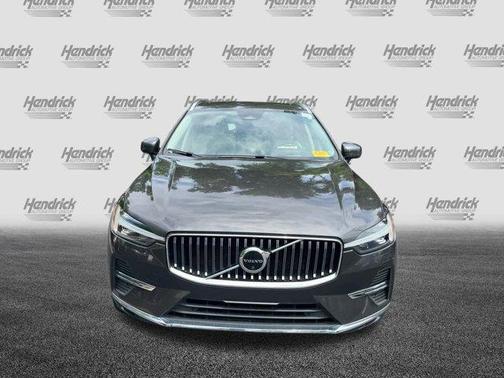 2022 Volvo XC60 B5 Inscription