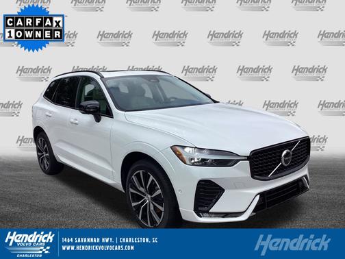 2023 Volvo XC60 Plus Dark Theme