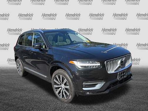 Onyx Black 2025 Volvo XC90 Plus