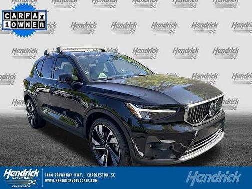 Onyx Black 2023 Volvo XC40 Plus