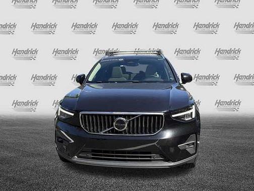 Onyx Black 2023 Volvo XC40 Plus