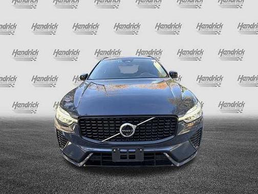 2025 Volvo XC60 Plus