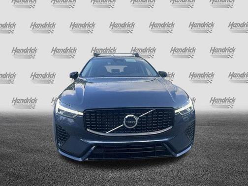 2025 Volvo XC60 Plug-In Hybrid T8 Plus