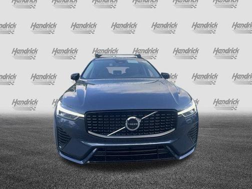 2025 Volvo XC60 Plug-In Hybrid T8 Plus