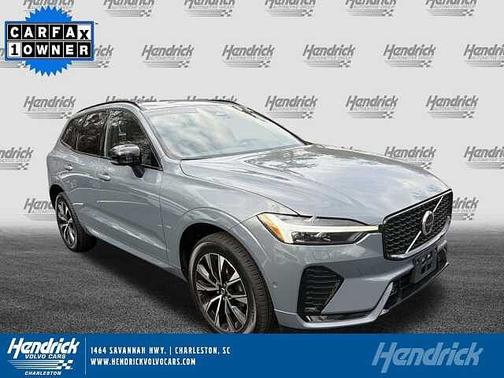 2023 Volvo XC60 Plus Dark Theme