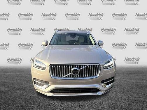 2023 Volvo XC90 Plus