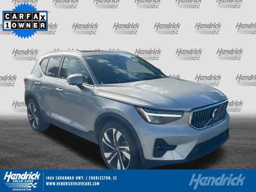 2025 Volvo XC40 Plus Bright Theme